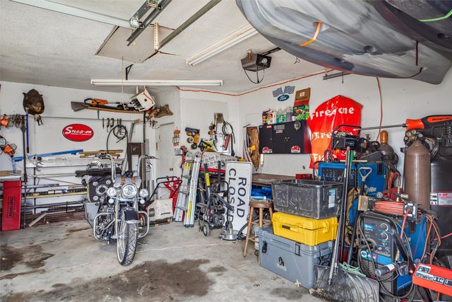 1235 57th Street, Des Moines, IA 50311