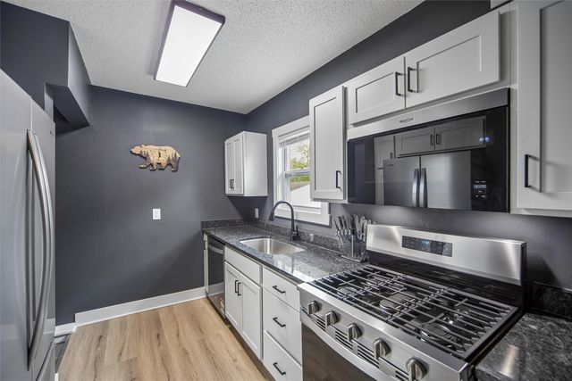 1235 57th Street, Des Moines, IA 50311
