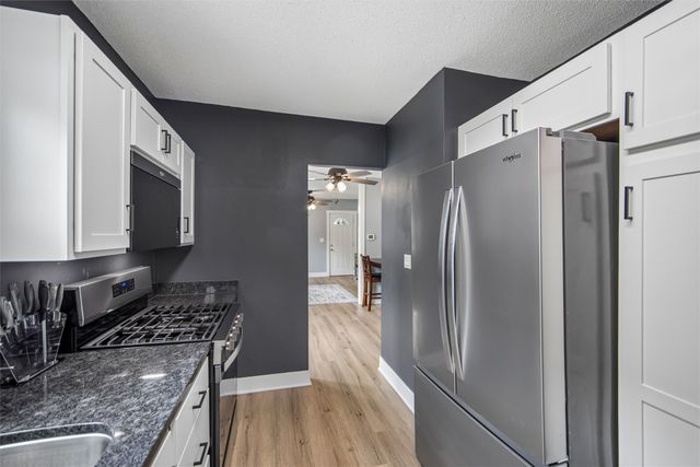 1235 57th Street, Des Moines, IA 50311
