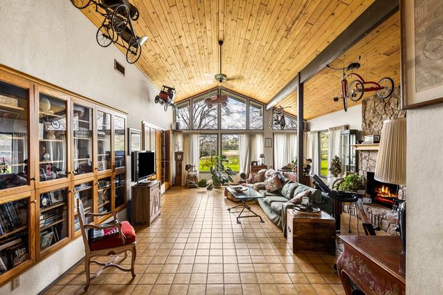 7449 Esmeralda Rd, San Andreas, CA 95249