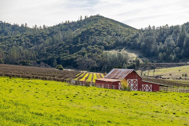 7449 Esmeralda Rd, San Andreas, CA 95249