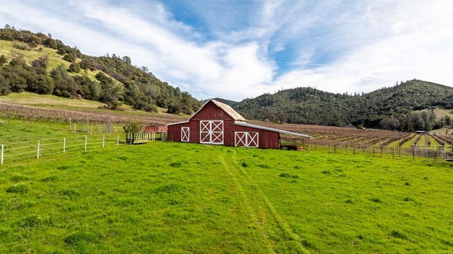 7449 Esmeralda Rd, San Andreas, CA 95249