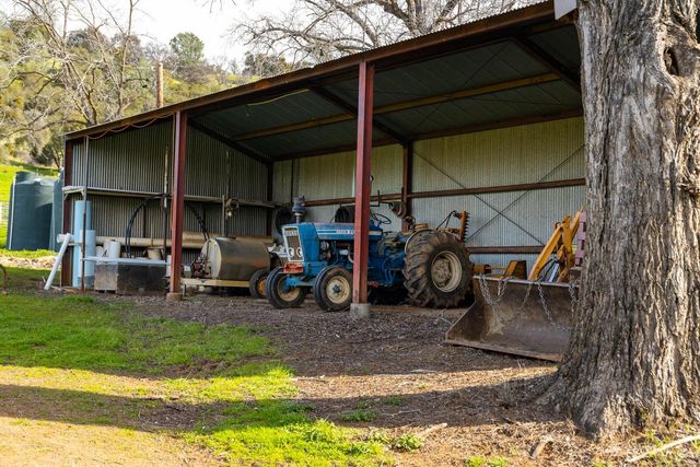 7449 Esmeralda Rd, San Andreas, CA 95249