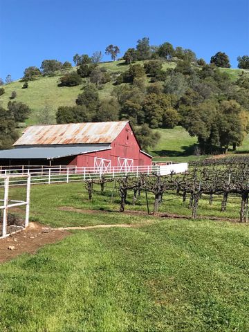 7449 Esmeralda Rd, San Andreas, CA 95249