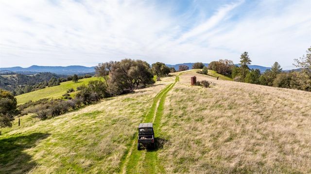 7449 Esmeralda Rd, San Andreas, CA 95249