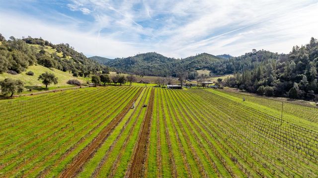 7449 Esmeralda Rd, San Andreas, CA 95249