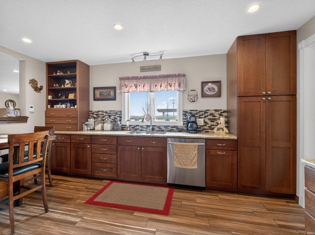 3679 S Hoosier Hwy Crossing, Bluffton, IN 46714