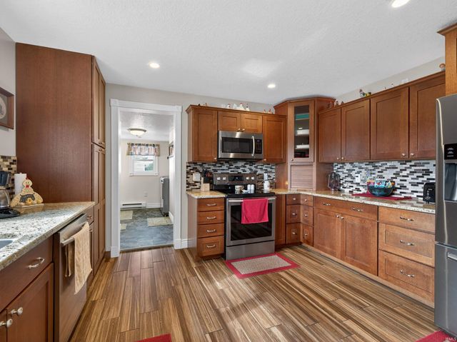 3679 S Hoosier Hwy Crossing, Bluffton, IN 46714