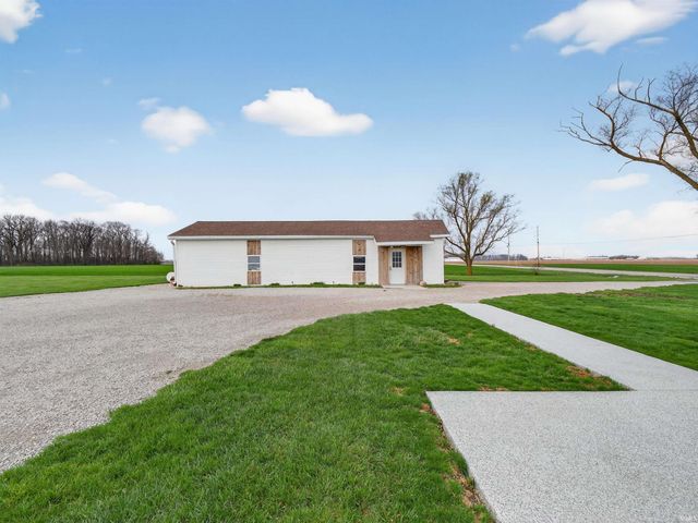 3679 S Hoosier Hwy Crossing, Bluffton, IN 46714