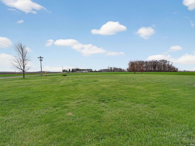 3679 S Hoosier Hwy Crossing, Bluffton, IN 46714
