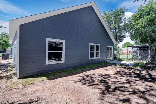 2915 La Salle Street, Fort Worth, TX 76131