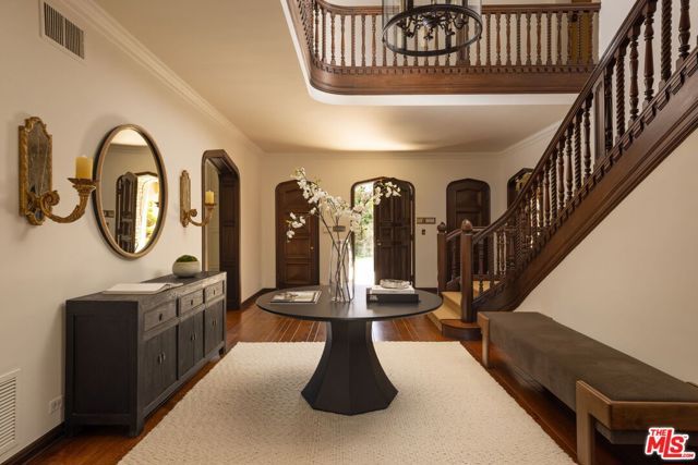 570 S Mapleton Drive, Los Angeles, CA 90024