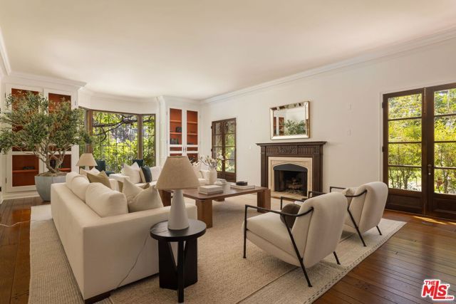 570 S Mapleton Drive, Los Angeles, CA 90024