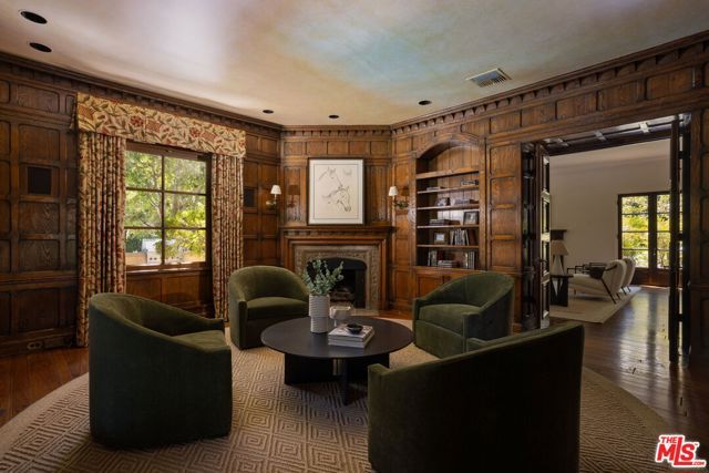 570 S Mapleton Drive, Los Angeles, CA 90024