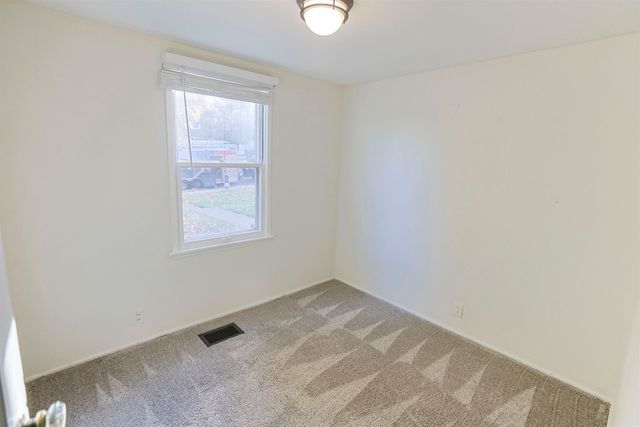 2423 Woodmont Drive, South Bend, IN 46614