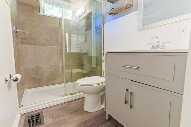 2423 Woodmont Drive, South Bend, IN 46614