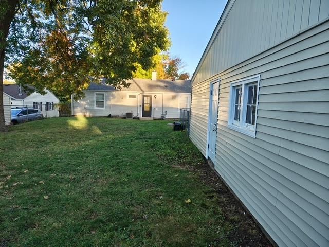 2423 Woodmont Drive, South Bend, IN 46614