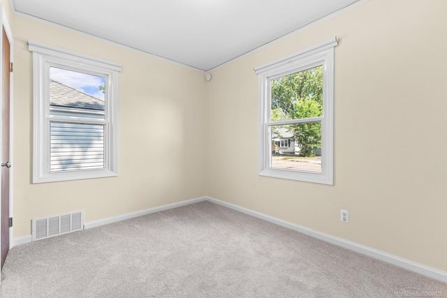 20626 Ridgemont Road, Harper Woods, MI 48225
