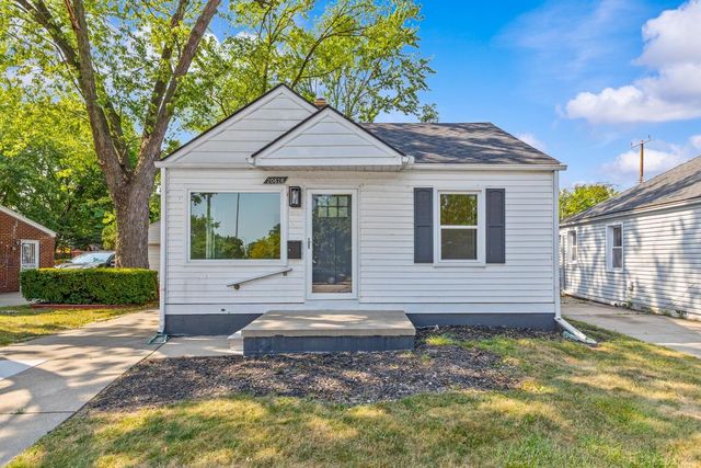 20626 Ridgemont Road, Harper Woods, MI 48225