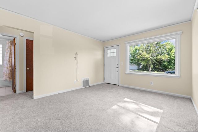 20626 Ridgemont Road, Harper Woods, MI 48225