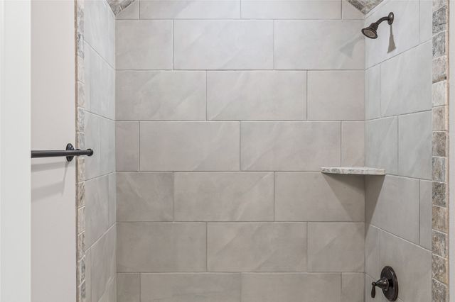 620 Jameson Street, Springtown, TX 76082