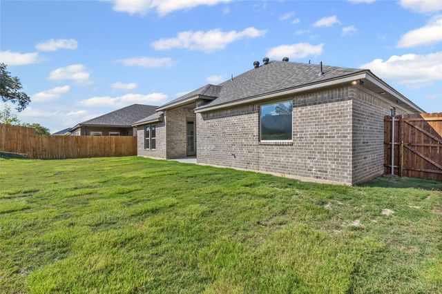620 Jameson Street, Springtown, TX 76082