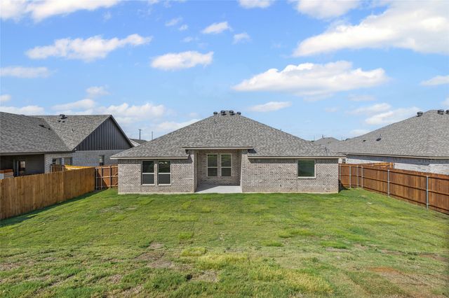 620 Jameson Street, Springtown, TX 76082