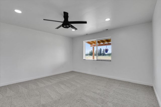 12109 S Stangland Rd, Medical Lake, WA 99022