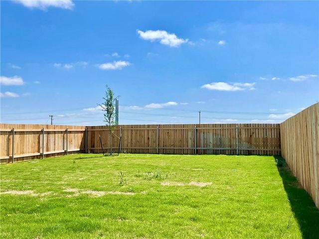 118 Canley LOOP, Hutto, TX 78634