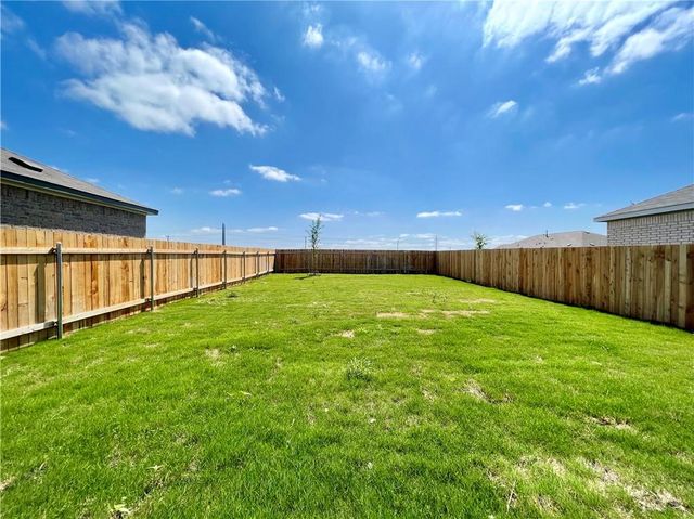 118 Canley LOOP, Hutto, TX 78634