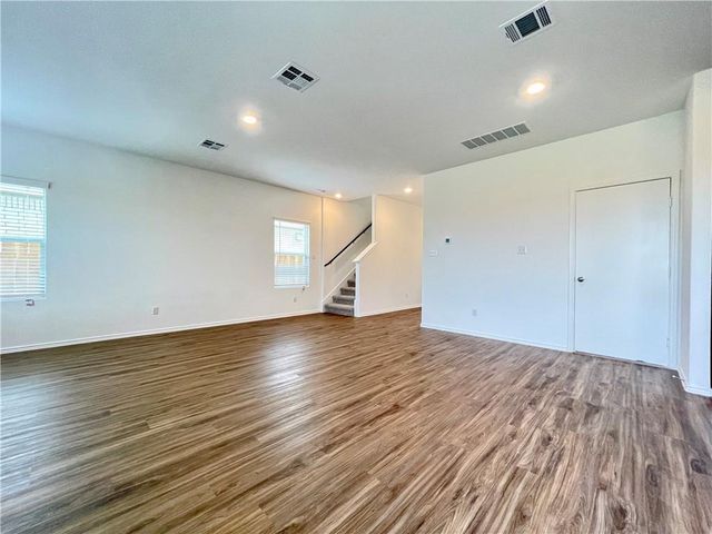 118 Canley LOOP, Hutto, TX 78634