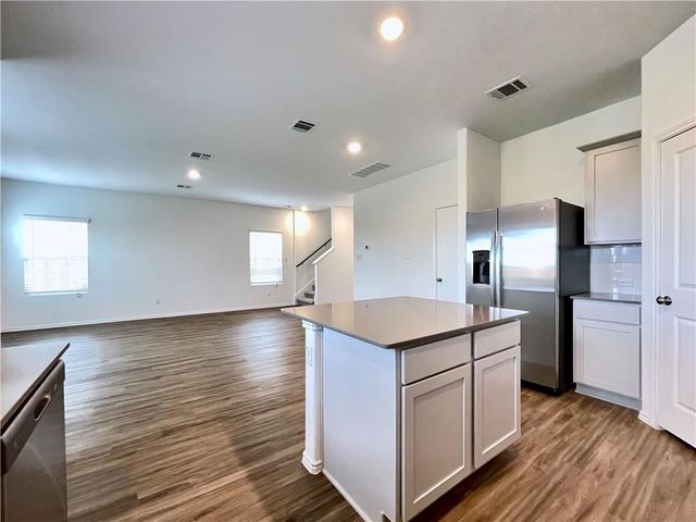 118 Canley LOOP, Hutto, TX 78634
