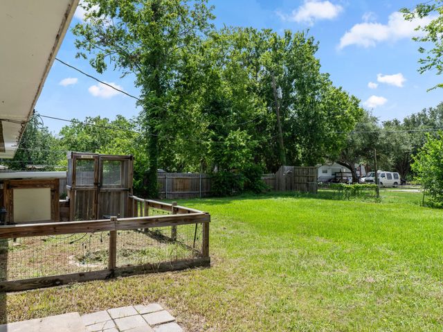 3204 3rd Street, Bay City, TX 77414