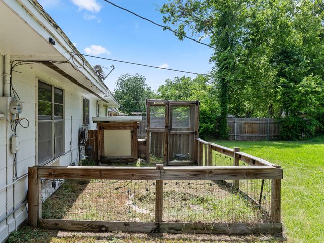 3204 3rd Street, Bay City, TX 77414