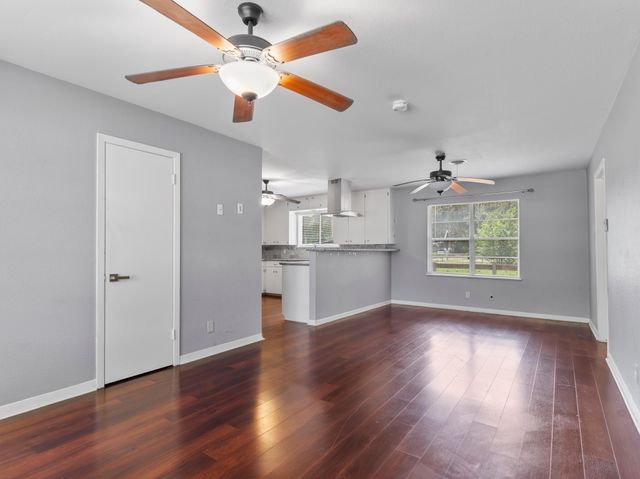 3204 3rd Street, Bay City, TX 77414