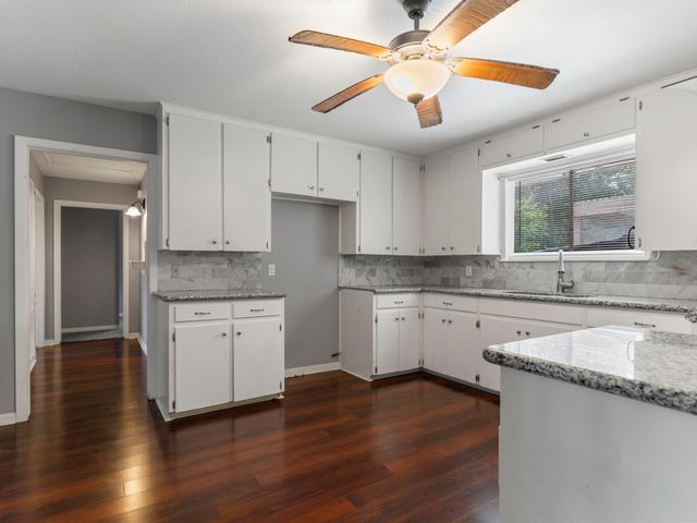 3204 3rd Street, Bay City, TX 77414