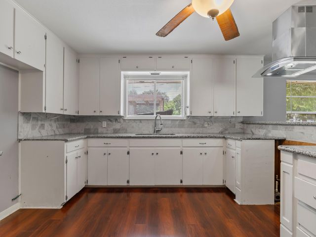 3204 3rd Street, Bay City, TX 77414