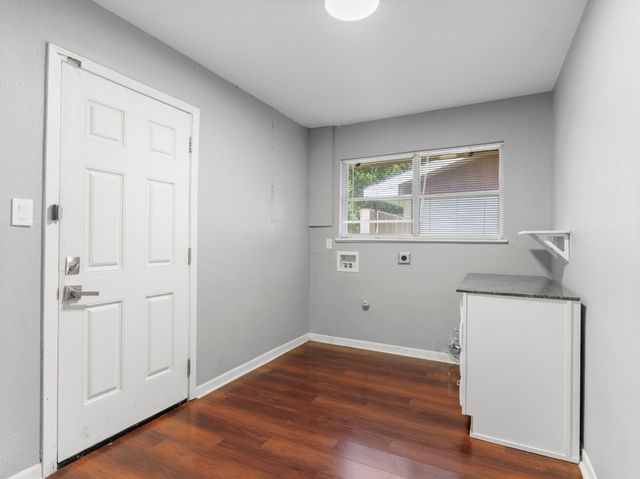 3204 3rd Street, Bay City, TX 77414