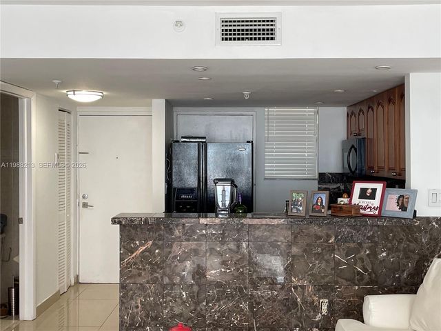 6820 Indian Creek Dr 3B, Miami Beach, FL 33141