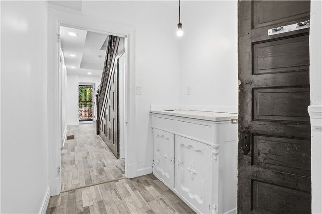 2520 Hallett St, E Pittsburgh, PA 15219