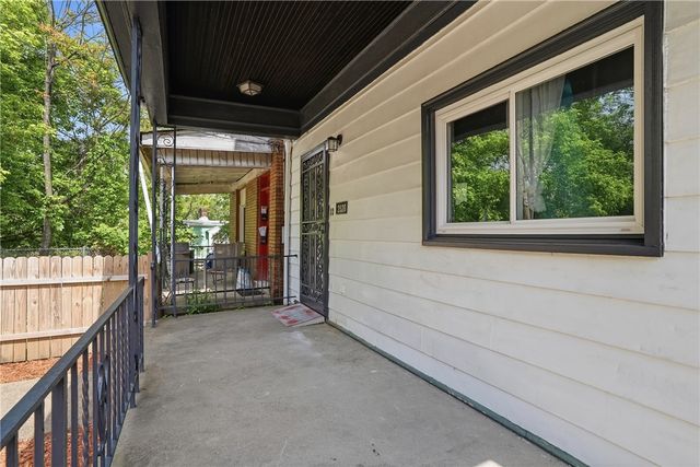 2520 Hallett St, E Pittsburgh, PA 15219