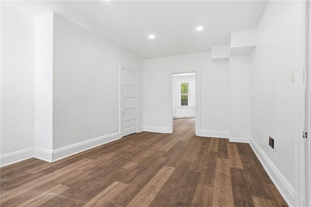 2520 Hallett St, E Pittsburgh, PA 15219