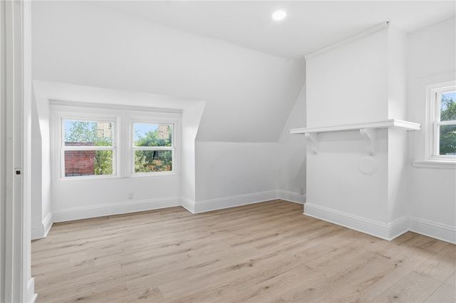 2520 Hallett St, E Pittsburgh, PA 15219