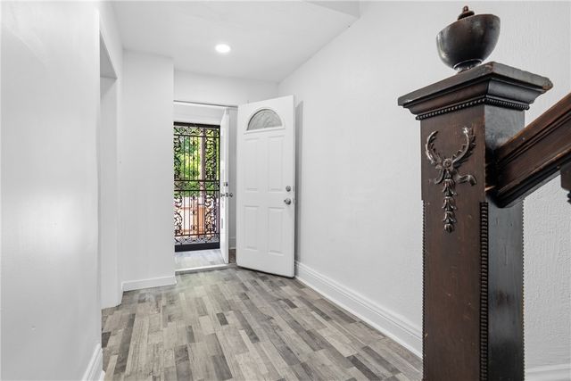 2520 Hallett St, E Pittsburgh, PA 15219