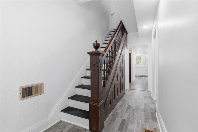 2520 Hallett St, E Pittsburgh, PA 15219