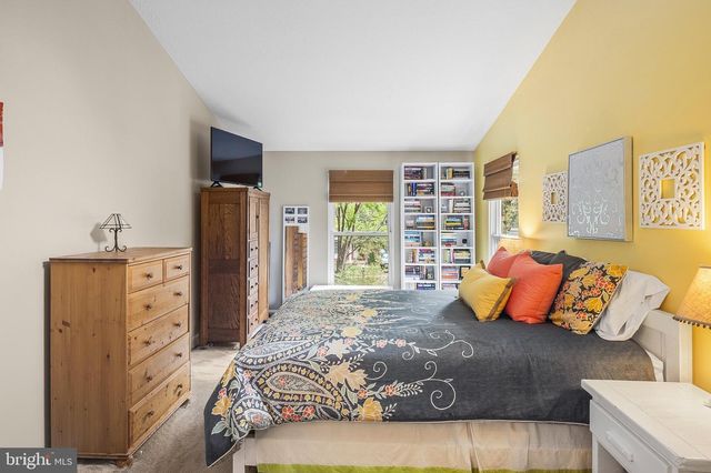 13210 STEEPLECHASE DR, Bowie, MD 20715