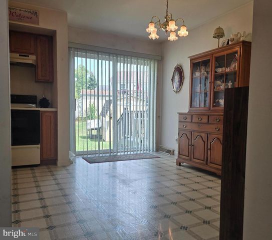 8815 KINGS ROAD, Waynesboro, PA 17268