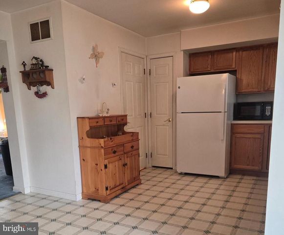 8815 KINGS ROAD, Waynesboro, PA 17268