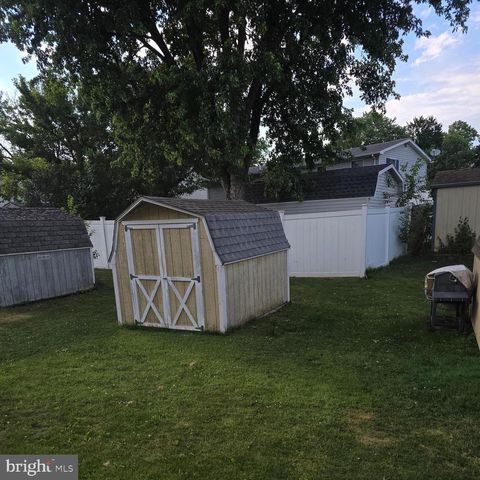 8815 KINGS ROAD, Waynesboro, PA 17268