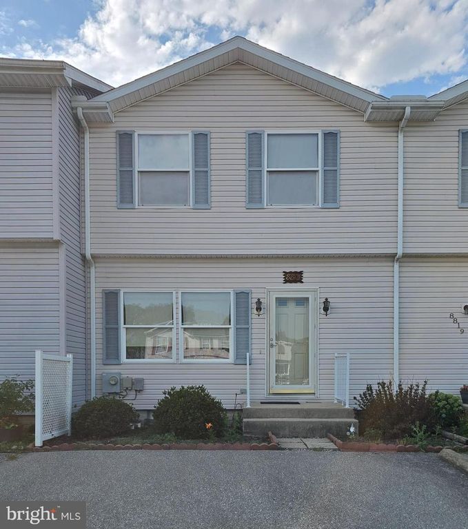 8815 KINGS ROAD, Waynesboro, PA 17268